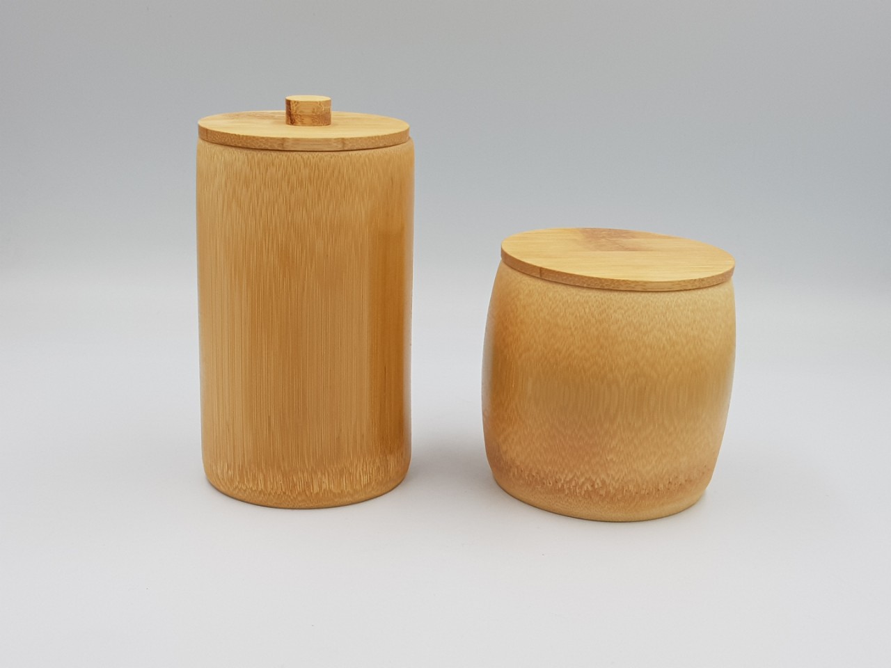 Cốc tre cao 12 cm có nắp, không có quai