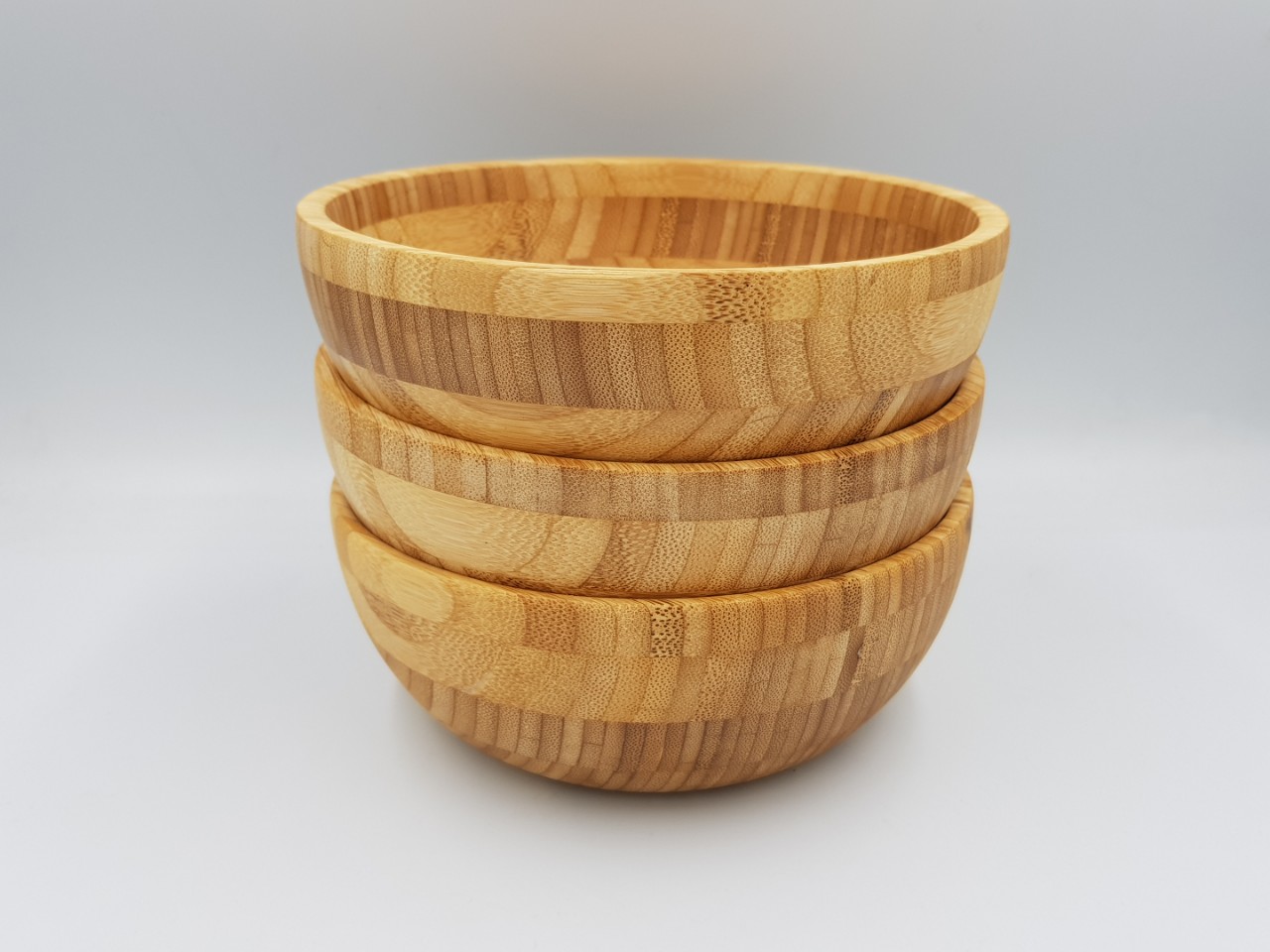 Bát tre cao cấp D18H7 cm