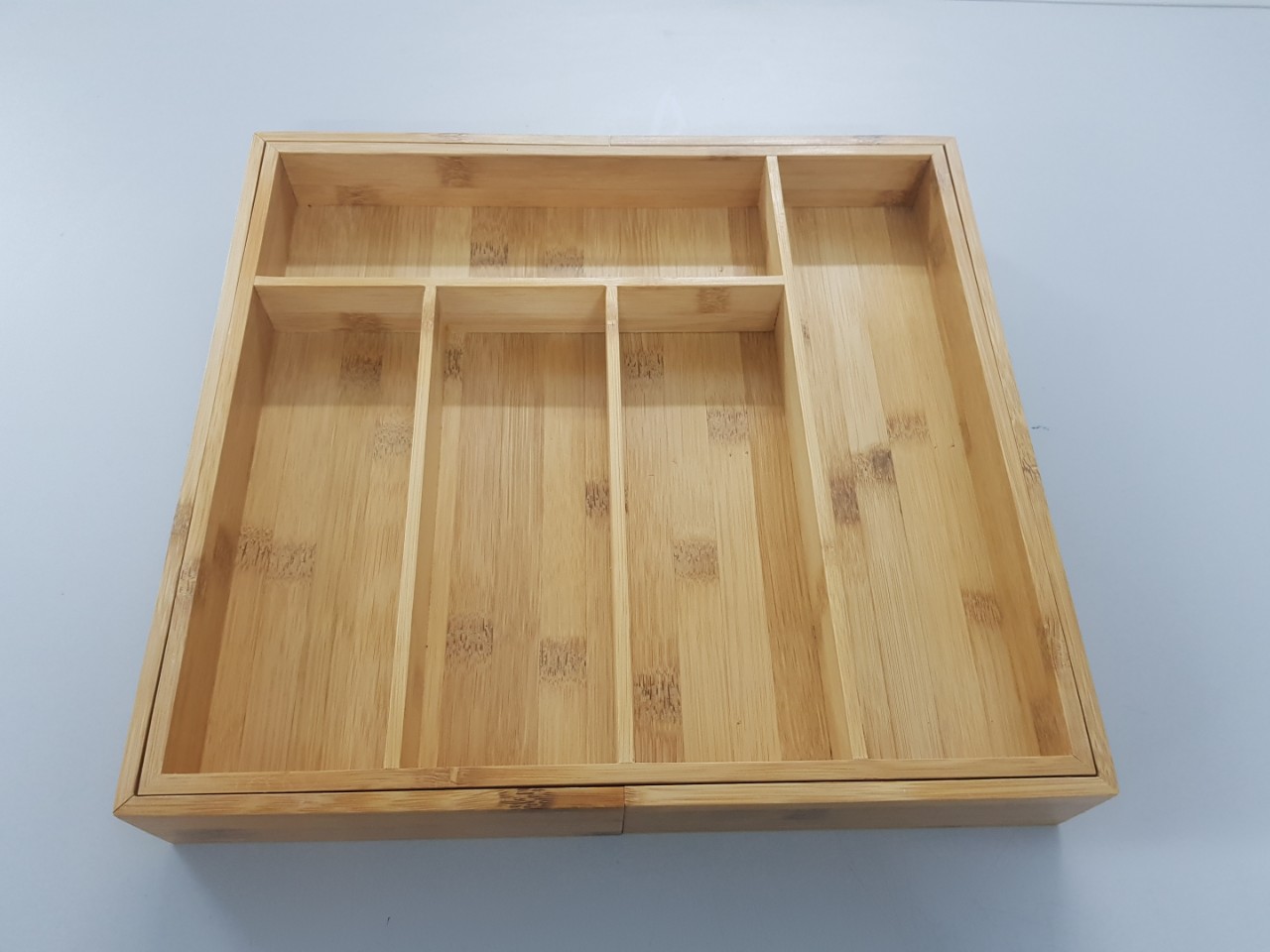 Khay tre đựng dao thìa dĩa kéo ra 2 bên