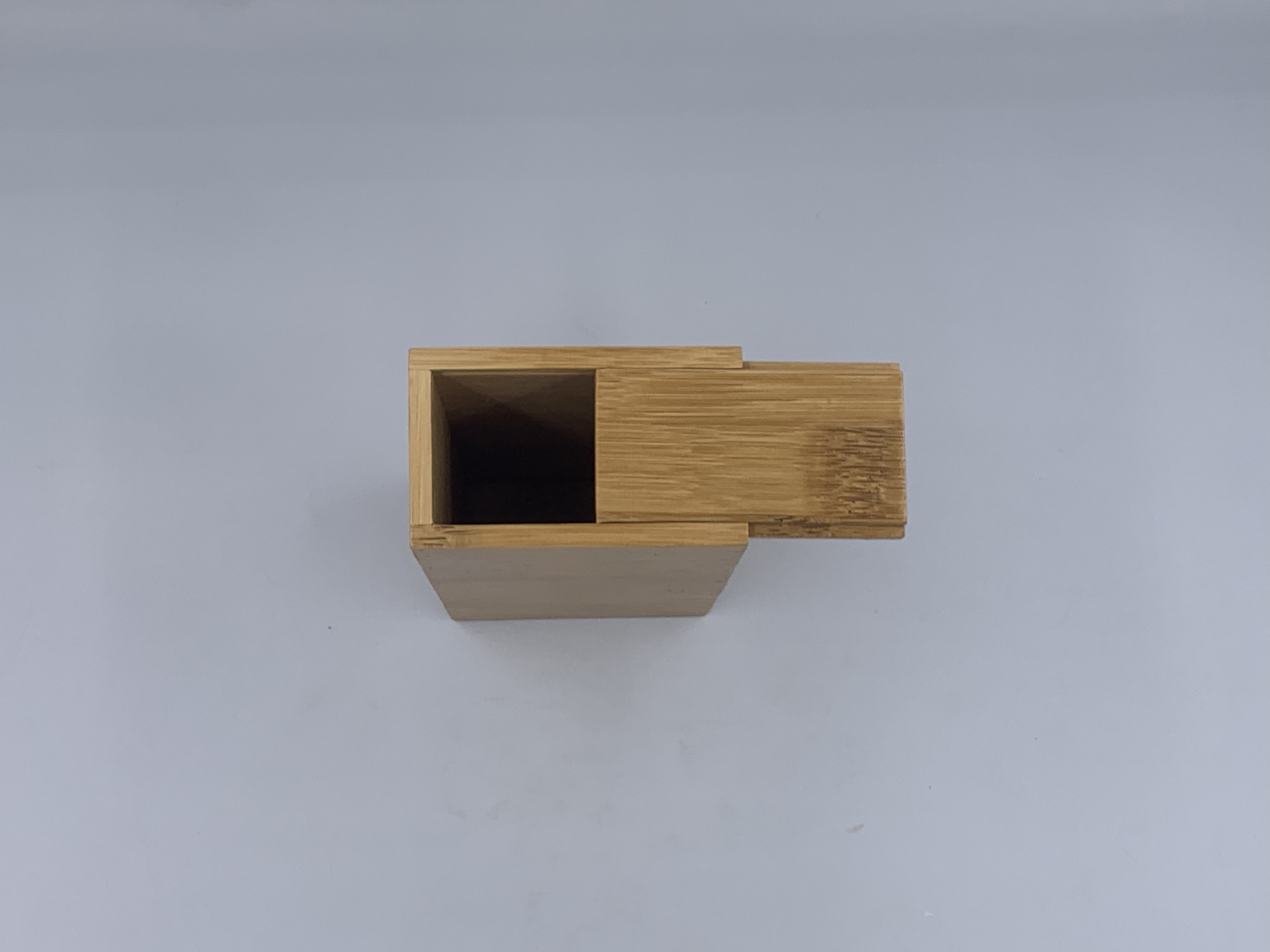 Hộp tre nắp trượt 7.5x4.5x14.5 cm