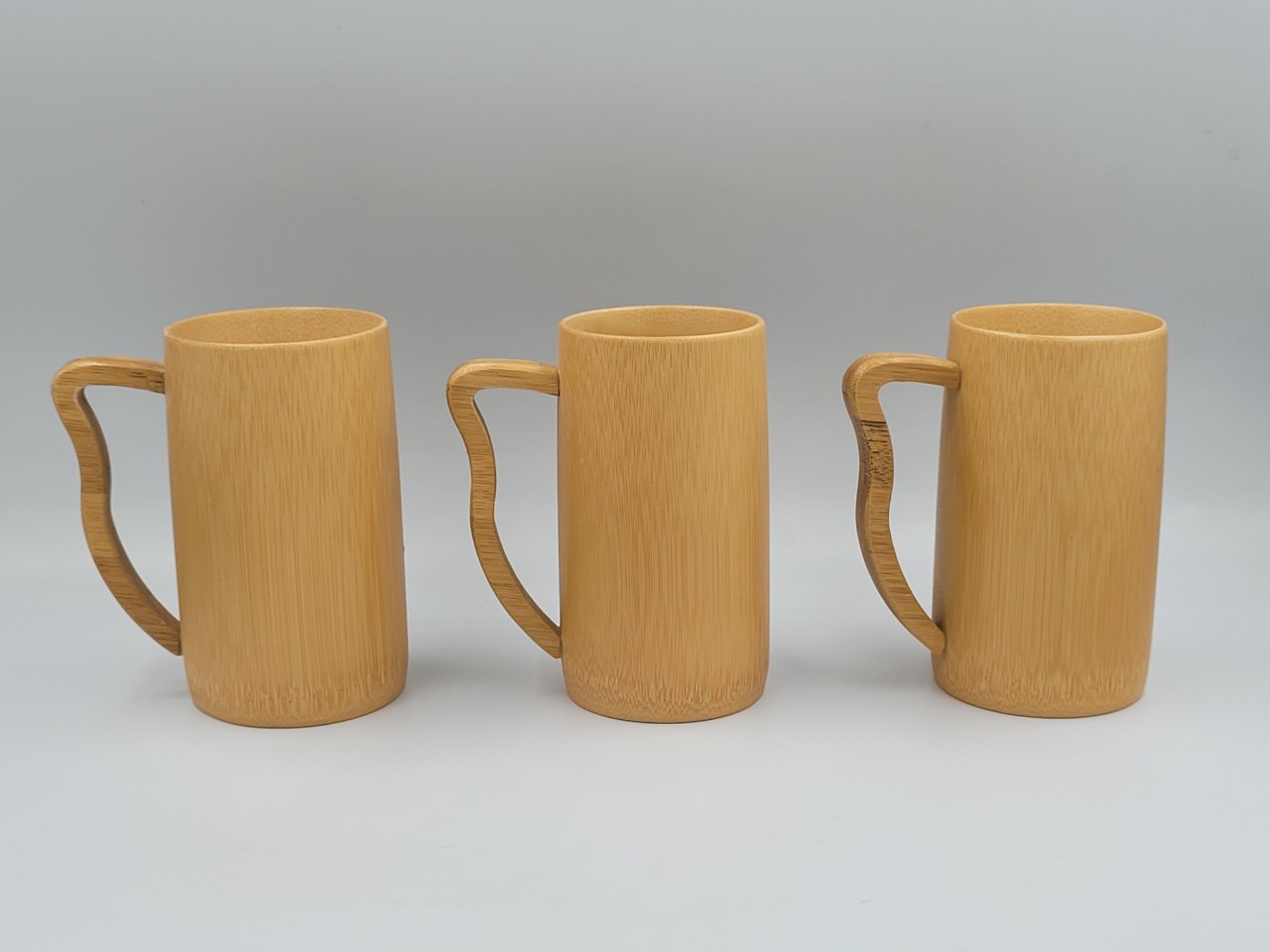 Cốc tre tự nhiên có tay cầm kiểu mới D6H12cm