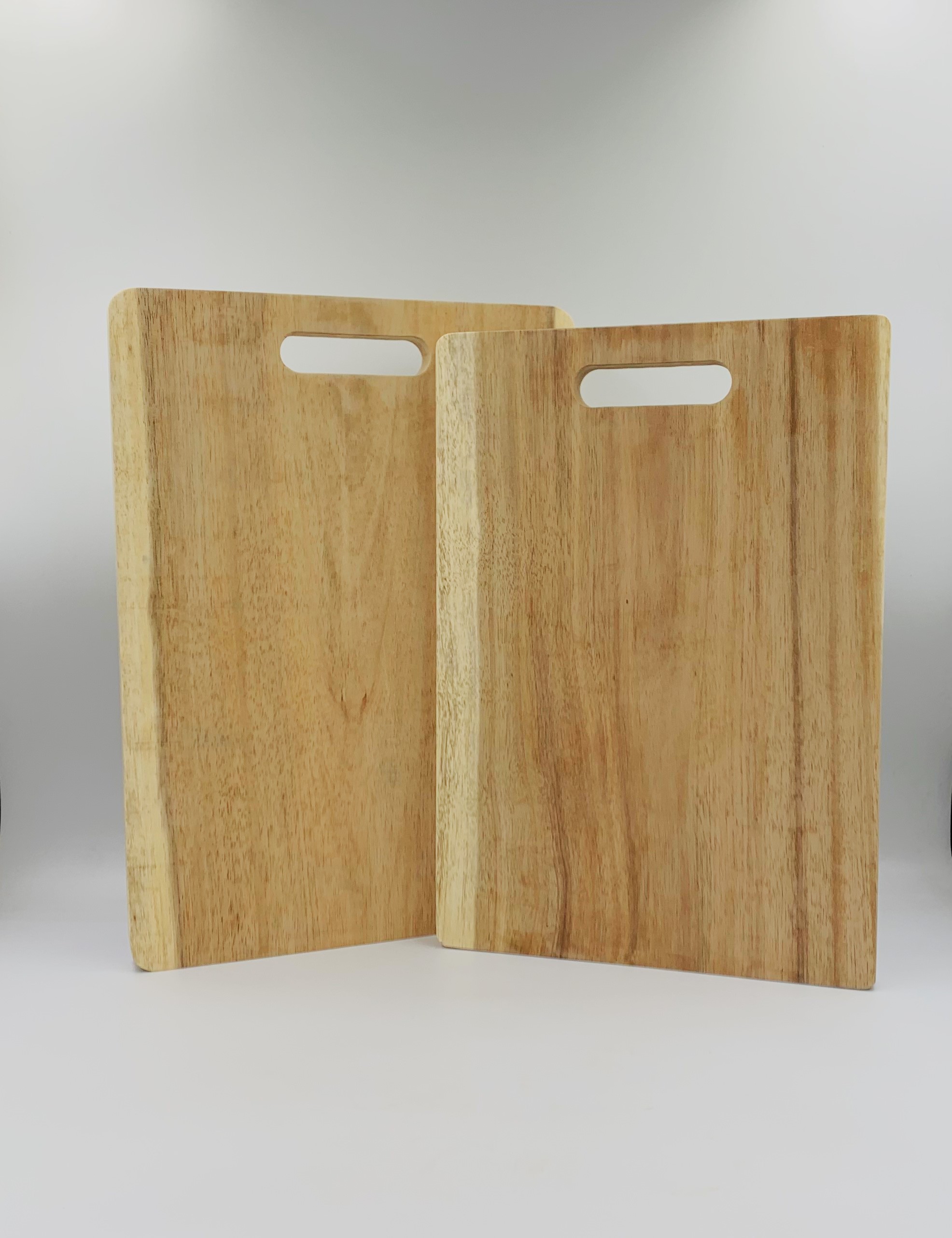 Thớt gỗ kiểu 1 có kích thước 33x23x1.8cm