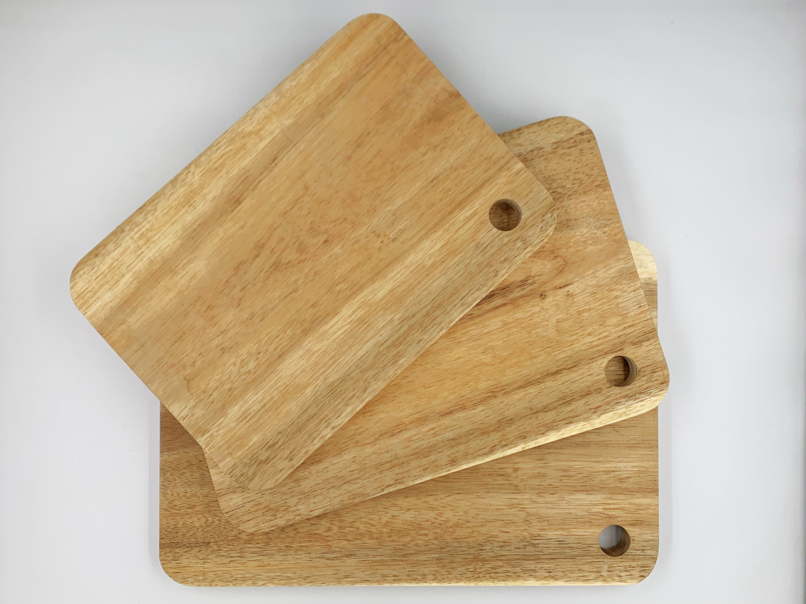 Thớt gỗ kiểu 2 có kích thước 26.5x18.4x2cm
