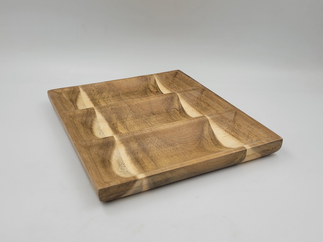 Khay gỗ keo chia 3 ngăn 22x19cm
