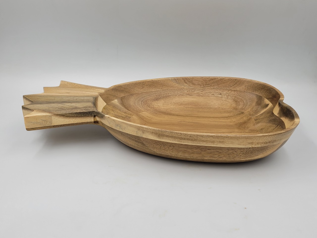 Bát gỗ keo hình quả dứa 33x20x5cm