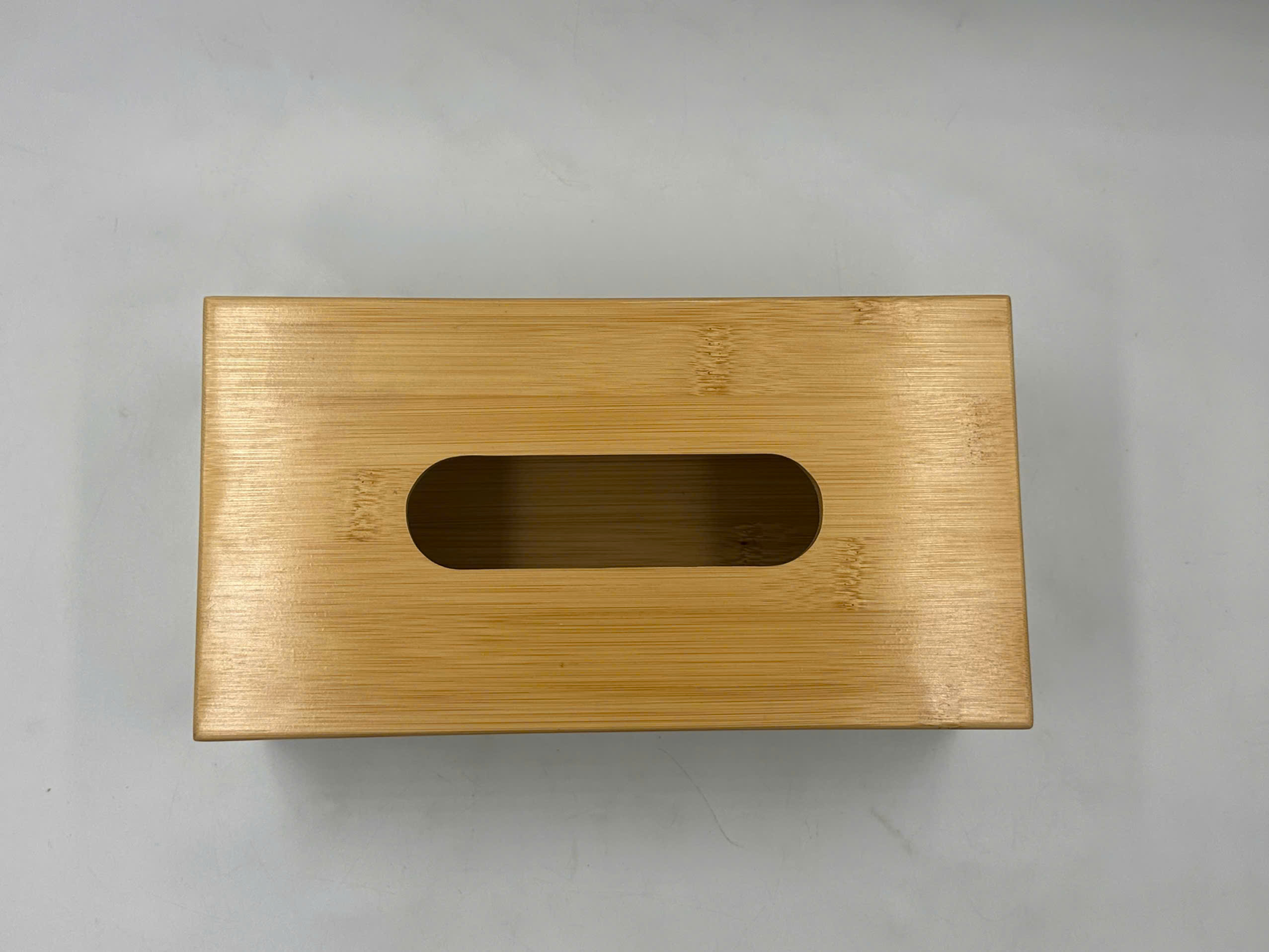 Hộp đựng khăn giấy gỗ keo kích thước: 25,5 x 13,5 x 9 cm